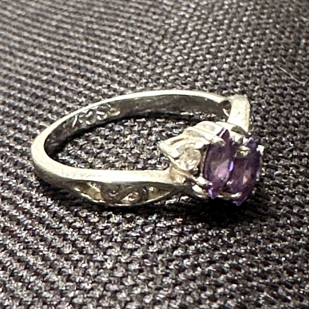 Vintage 925 silver ring sz 4, amethyst-toned marquis gems + CZ chips - Picture 2 of 8